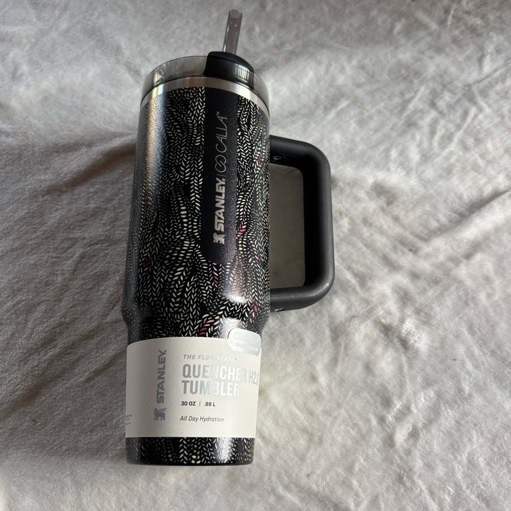Stanley X CALIA 30 oz. Quencher H2.0 FlowState Tumbler NWT